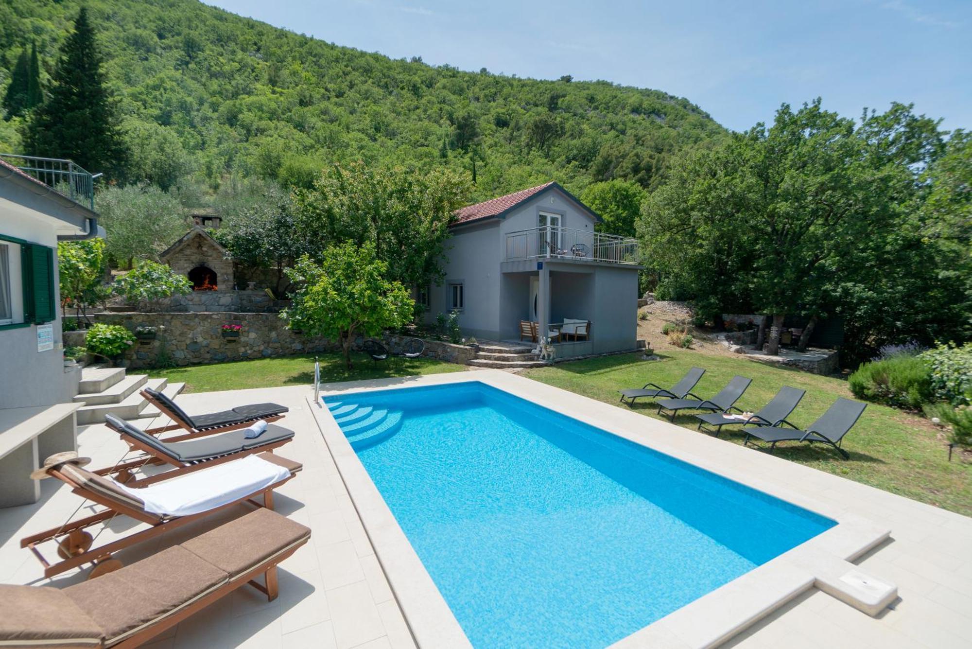 Apartments Srdanovic Omiš Exterior foto